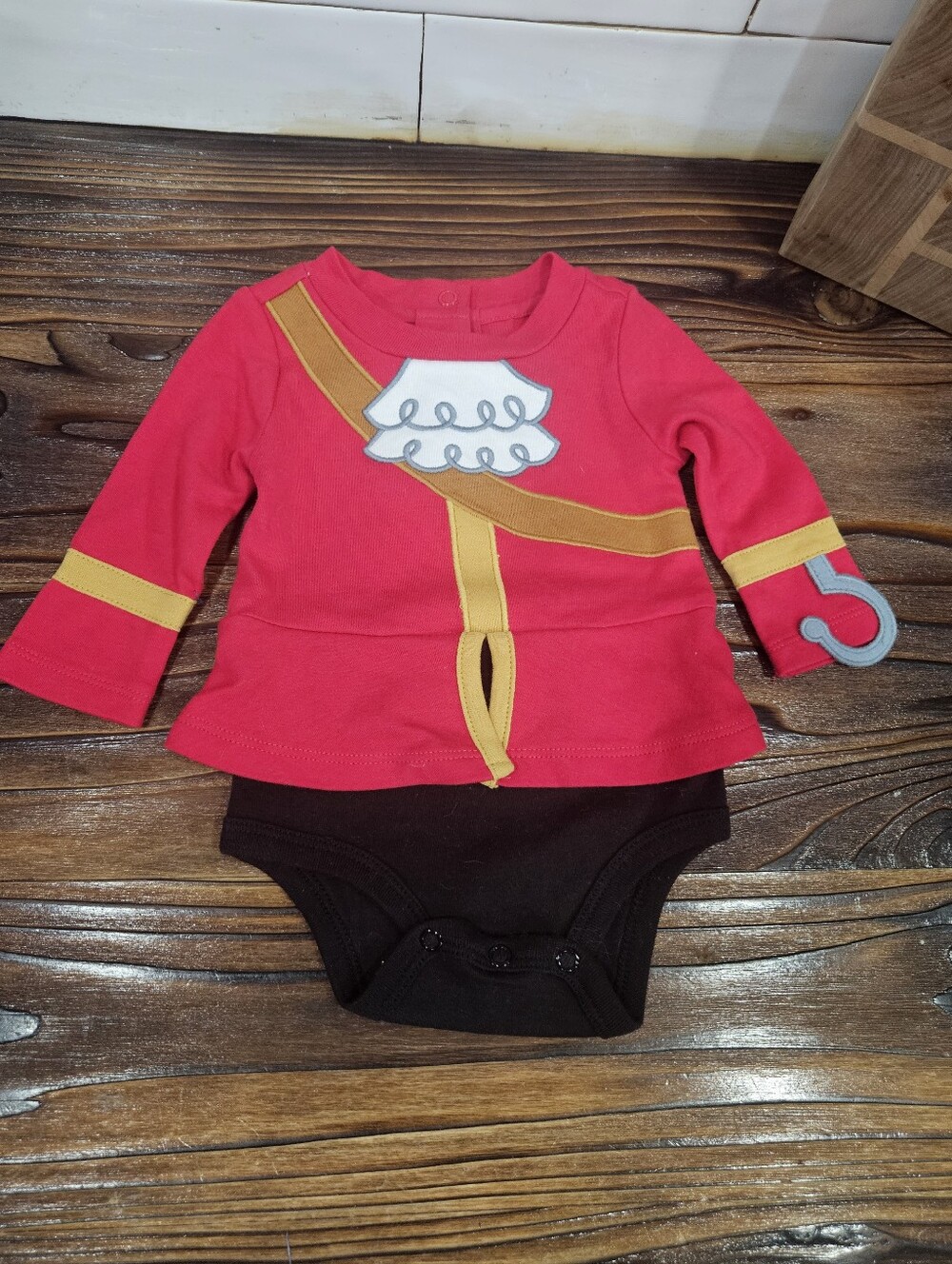 Disney Baby 3-6 Month Peter Pan Captain Hook Onesie Costume Cosplay